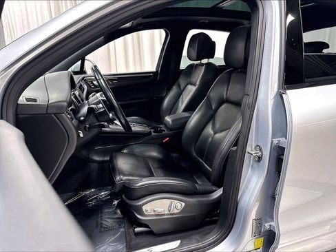 Used 2017 Porsche Macan S AWD/4WD image 7
