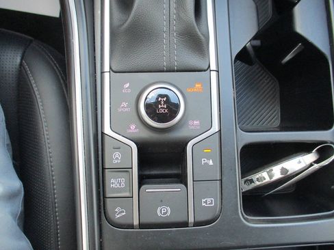 Used 2024 Kia Sorento S w/ Panoramic Sunroof Package AWD/4WD image 17