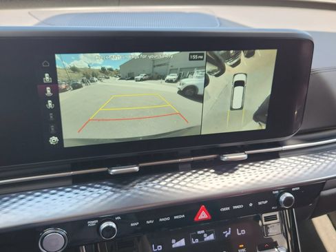 Certified 2024 Kia Carnival SX Prestige FWD image 17