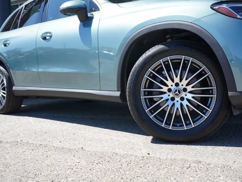 Used 2026 Mercedes-Benz GLC 300 image 10
