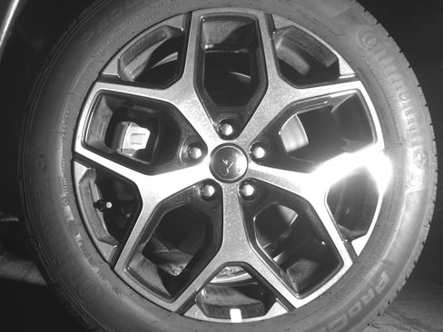 Used 2025 Jeep Compass Limited image 12