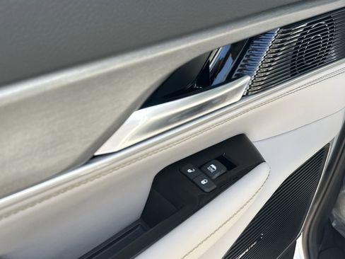 New 2026 Jeep Grand Wagoneer L 4WD w/ Premium Group I image 13