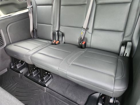 Used 2025 Chevrolet Suburban LT w/ Comfort Package RWD image 35