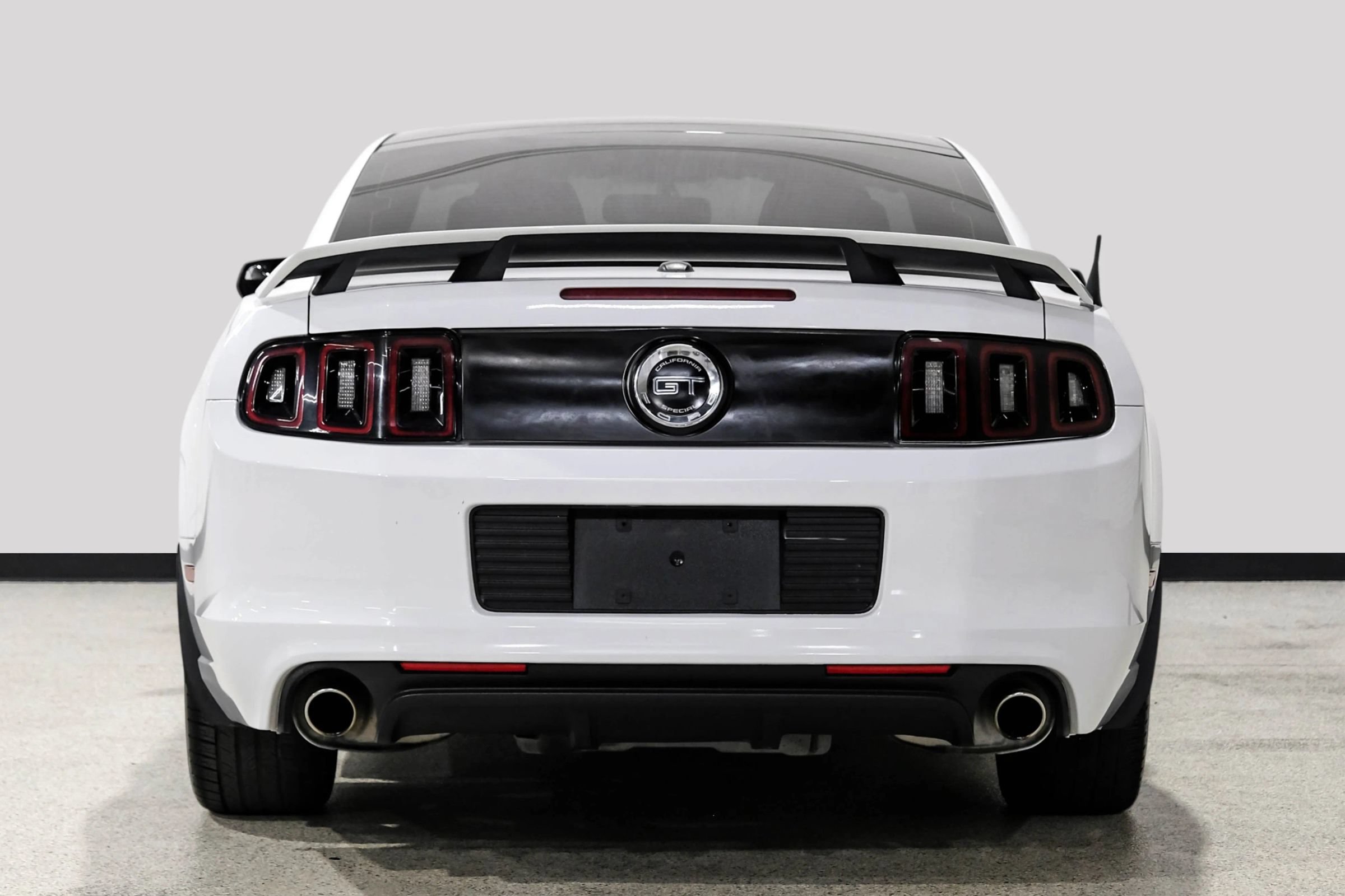 Used 2014 Ford Mustang GT Premium w/ Electronics Package RWD image 9
