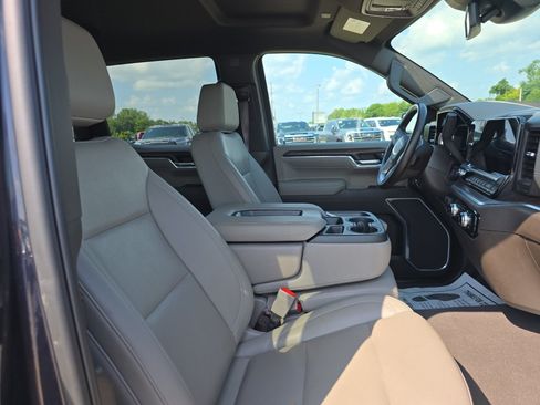 Used 2025 GMC Sierra 1500 SLT AWD/4WD image 13