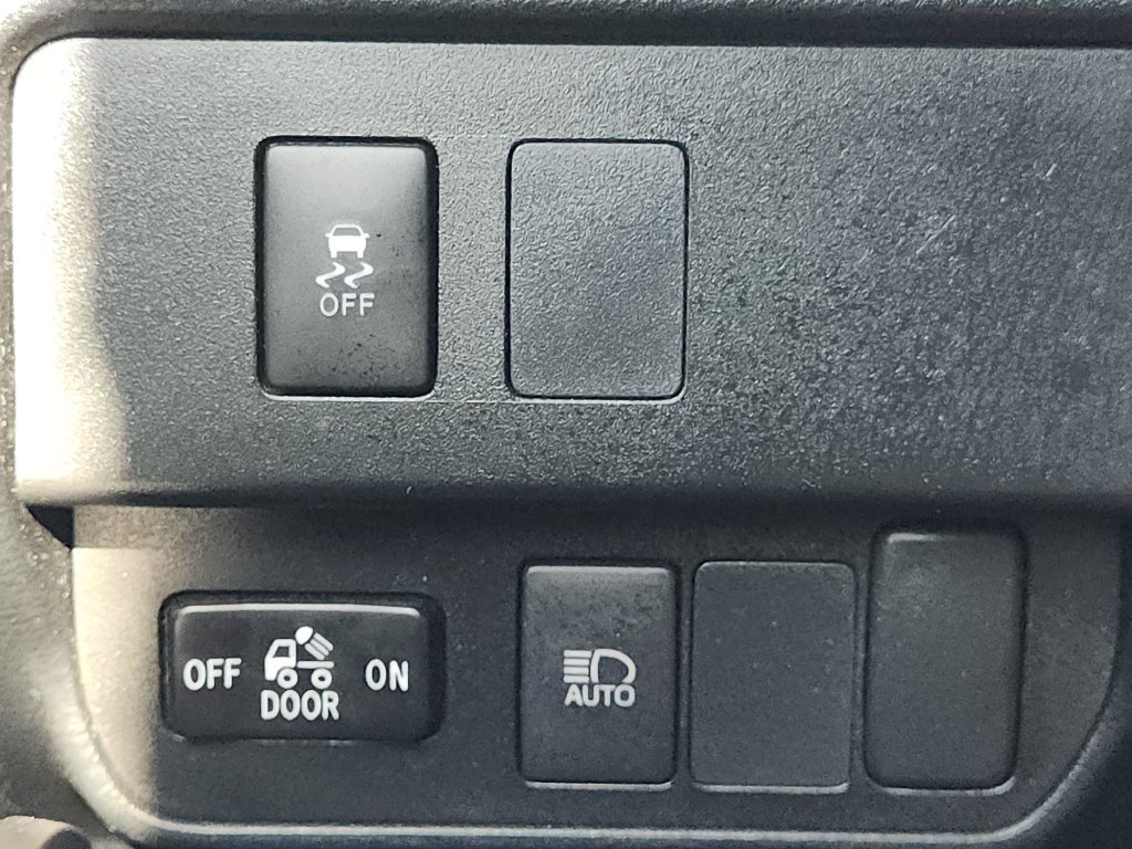 Used 2022 Toyota Tacoma SR w/ SR Convenience Package RWD image 22