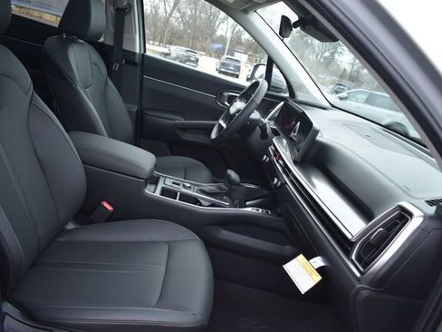 New 2026 Kia Sorento S w/ S Panoramic Sunroof Package AWD/4WD image 14