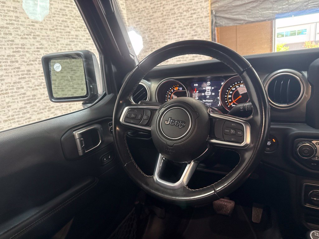 Used 2020 Jeep Wrangler Unlimited Sahara AWD/4WD image 18