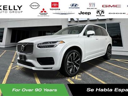 Used 2022 Volvo XC90 T6 Momentum w/ Advanced Package
