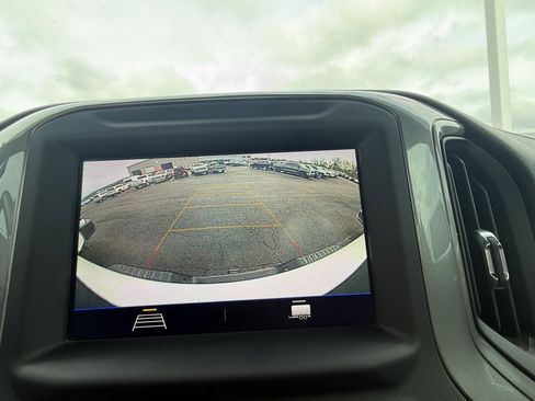 Used 2022 Chevrolet Silverado 2500 Custom w/ Custom Value Package image 24