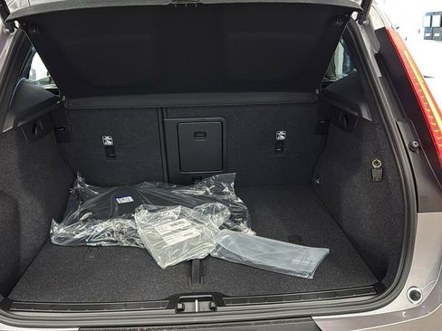 New 2026 Volvo XC40 B5 Plus w/ Climate Package image 28