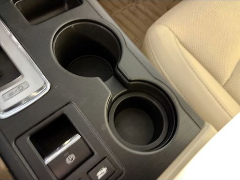 Used 2015 Subaru Legacy 2.5i Limited w/ Popular Package #4 image 15