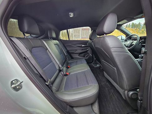 Used 2025 Buick Envista Preferred image 34