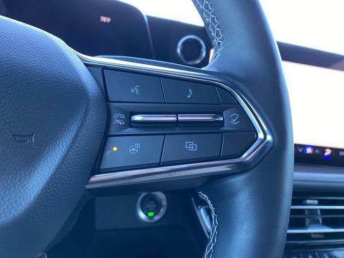 Used 2024 Chevrolet Traverse LS image 33