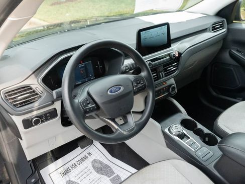 Used 2025 Ford Escape Active FWD image 17