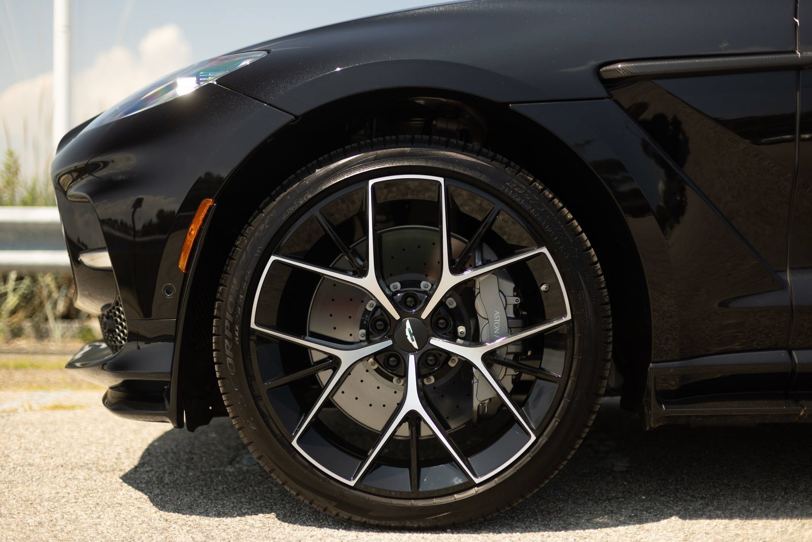 Used 2025 Aston Martin DBX 707 AWD/4WD image 9