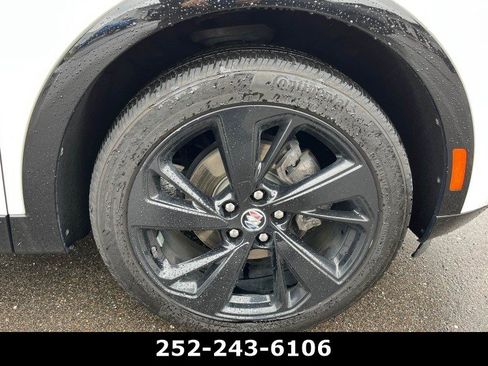 Used 2023 Buick Envision Preferred image 9