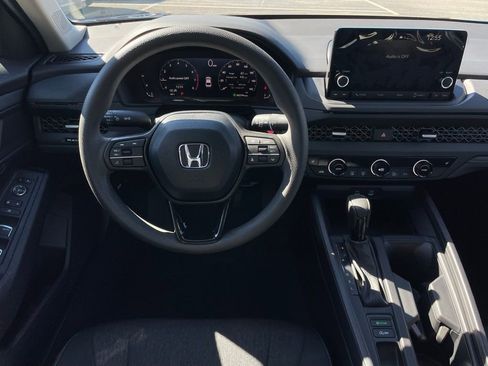 Certified 2025 Honda Accord SE image 11