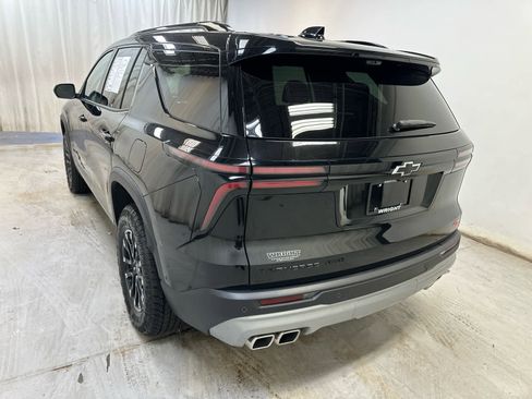 Used 2025 Chevrolet Traverse Z71 w/ Enhanced Driving Package AWD/4WD image 2