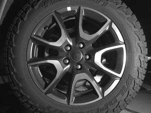 Used 2025 Jeep Compass Trailhawk image 14