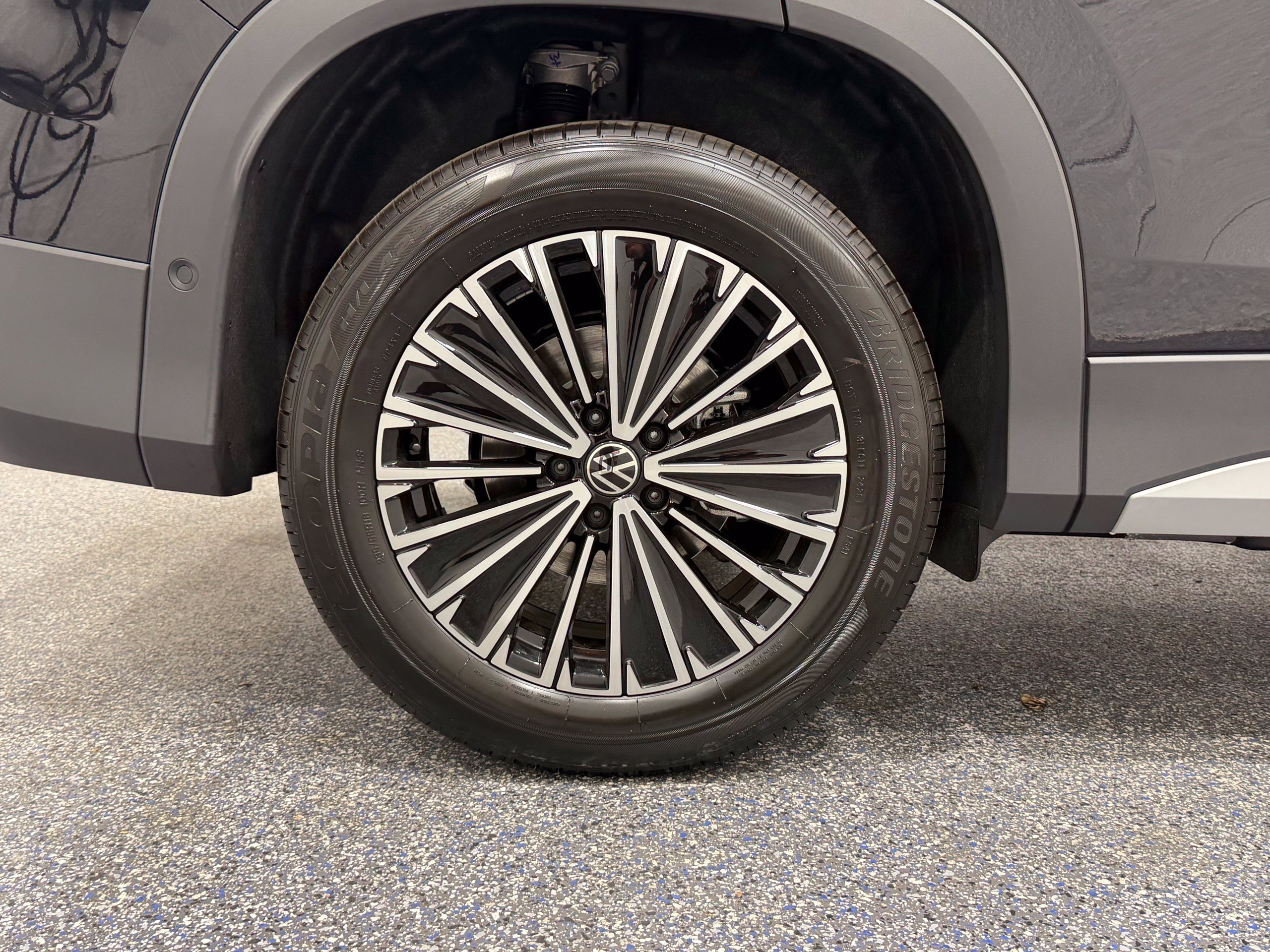 New 2026 Volkswagen Tiguan S FWD image 13
