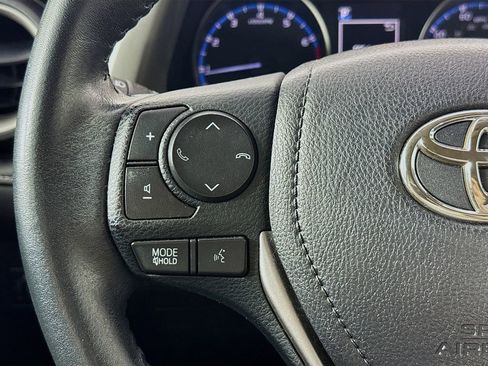 Used 2018 Toyota RAV4 XLE image 28