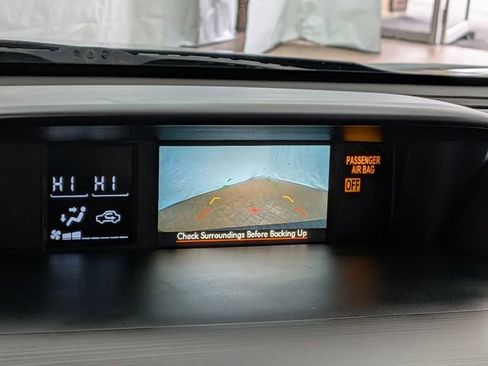 Used 2014 Subaru Forester 2.5i Touring AWD/4WD image 33