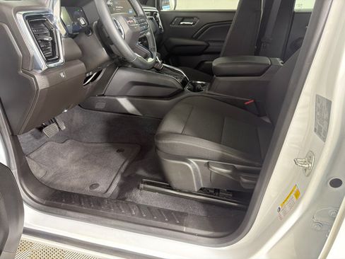 Used 2024 GMC Canyon Elevation RWD image 9