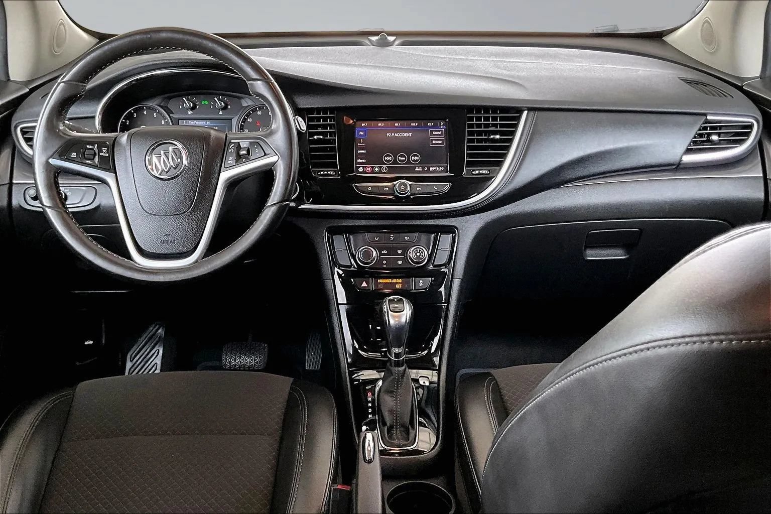 Used 2022 Buick Encore Preferred w/ Safety Package FWD image 7