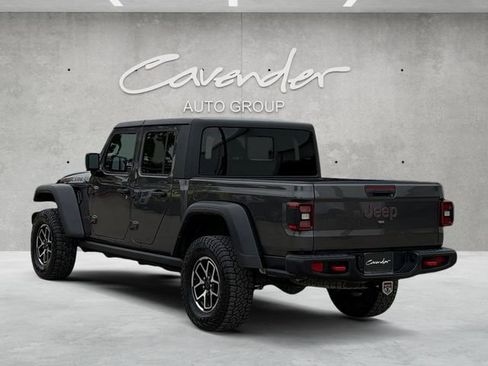 Used 2024 Jeep Gladiator Rubicon w/ Convenience Group AWD/4WD image 14