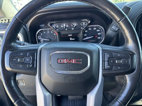 Used 2019 GMC Sierra 1500 SLT w/ Driver Alert Package I AWD/4WD image 15