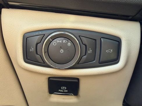 Used 2017 Lincoln MKZ Reserve w/ Climate Package FWD image 29