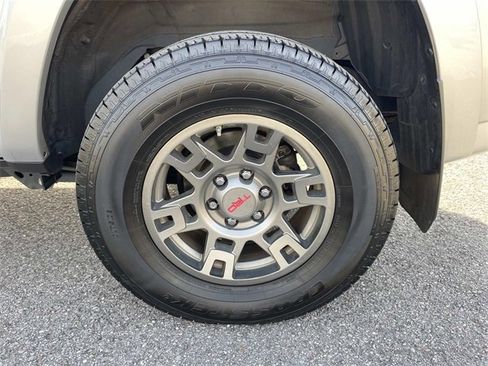 Used 2021 Toyota 4Runner TRD Off-Road Premium image 10