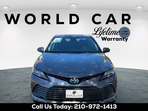 Used 2021 Toyota Camry LE FWD image 16