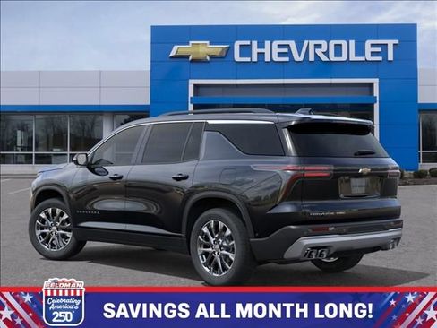 New 2026 Chevrolet Traverse LT w/ Sun and Wheel Package AWD/4WD image 3