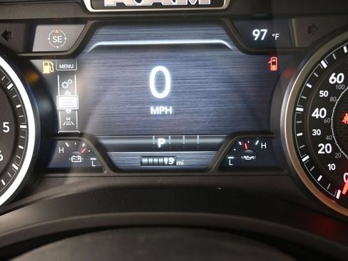 New 2026 RAM 1500 Express AWD/4WD image 32