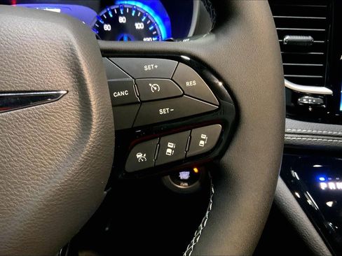 New 2026 Chrysler Pacifica Select w/ S Appearance Package image 16