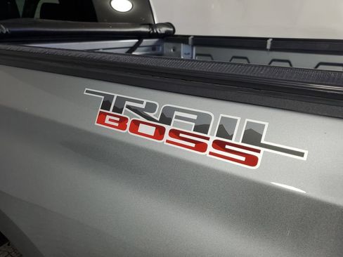 Used 2024 Chevrolet Silverado 1500 Custom Trail Boss w/ LPO, Dark Essentials Package AWD/4WD image 19