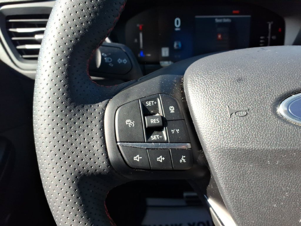 Used 2024 Ford Escape ST-Line w/ Tech Pack #1 AWD/4WD image 18