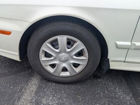 Used 2005 Hyundai Sonata GL FWD image 9
