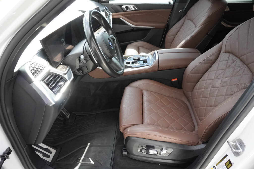 Used 2024 BMW X5 xDrive50e w/ M Sport Package AWD/4WD image 19