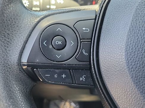 Used 2019 Toyota RAV4 XLE FWD image 9