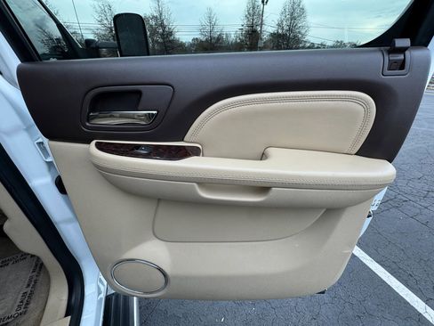 Used 2014 GMC Sierra 2500 Denali w/ Suspension Package, Off-Road image 21