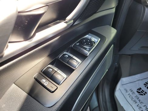 Used 2022 Kia Telluride LX AWD/4WD image 31