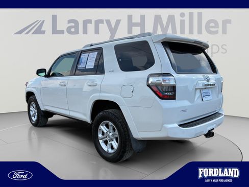 Used 2018 Toyota 4Runner SR5 Premium AWD/4WD image 3
