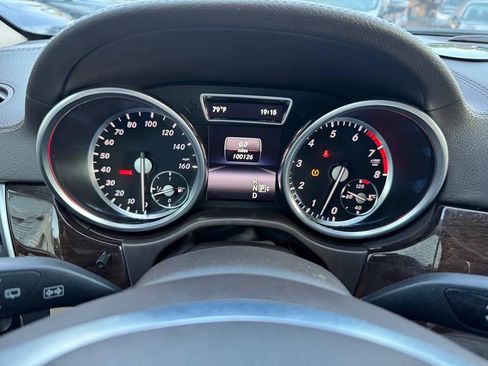 Used 2014 Mercedes-Benz GL 450 4MATIC w/ Lighting Package image 16