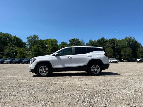 Used 2022 GMC Terrain SLE w/ Driver Convenience Package AWD/4WD image 18