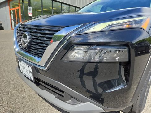 Used 2023 Nissan Rogue S AWD/4WD image 6