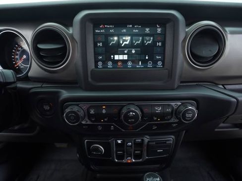 Used 2019 Jeep Wrangler Unlimited Sport S image 29