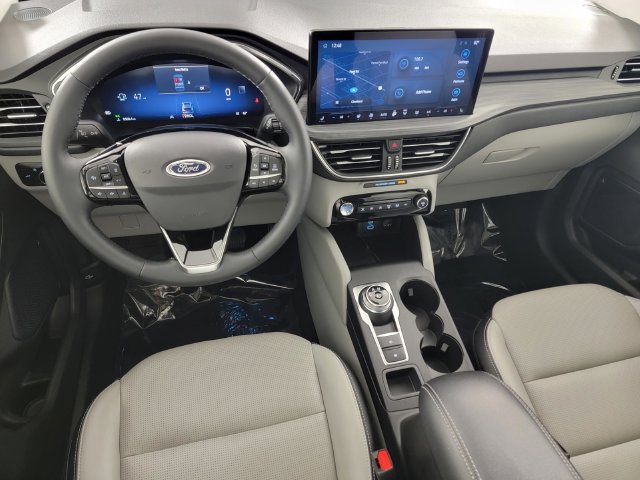 Certified 2023 Ford Escape Platinum AWD/4WD image 32